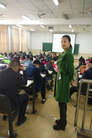 唐山鴻博中業(yè)教育一級建造師老師和學(xué)員學(xué)習中